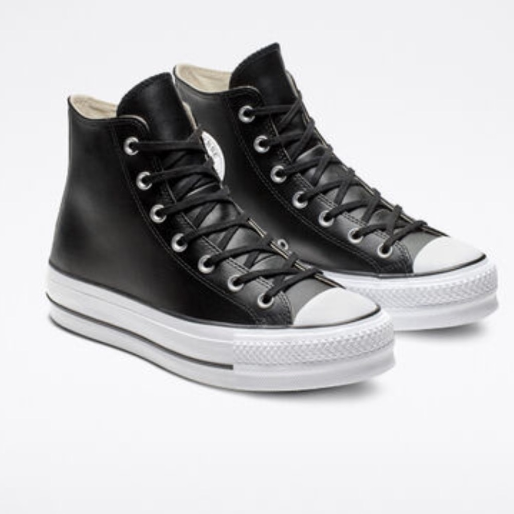 Converse Chuck Taylor All Star Lift Platform Leather size 8 (fits 8.5)